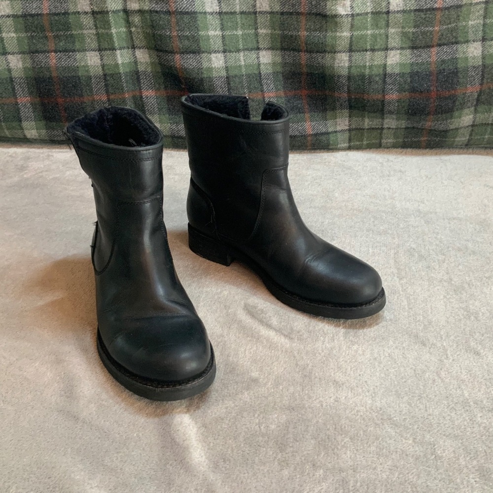 Frye Black Leather Shearling Lined Ankle Boots 3470923 Womens 8 B